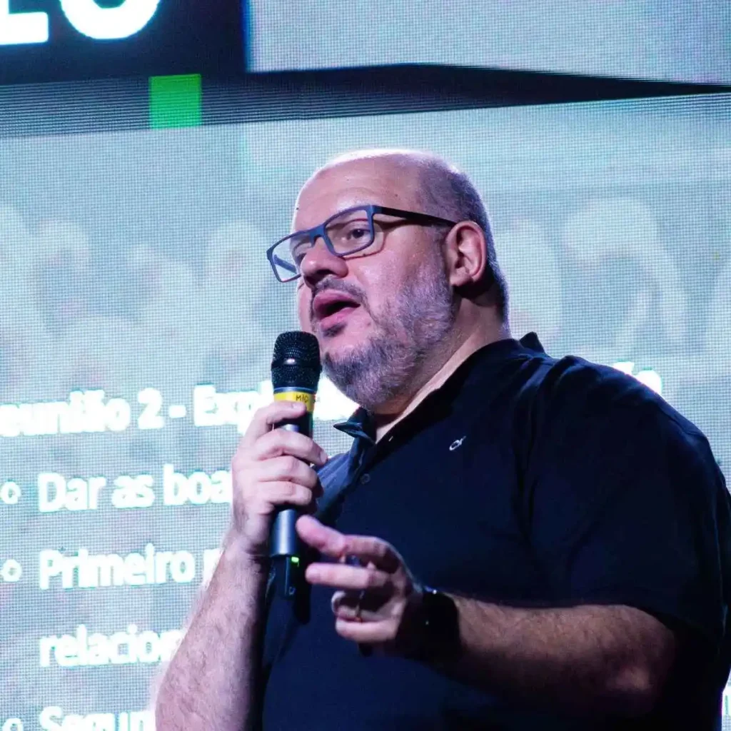Professor e Consultor Anderson Melo